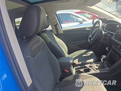2025 Volkswagen Taos SE Black - zdjęcie 8 z 27 - miniatura