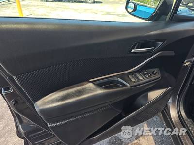 2020 Toyota C-HR LE - zdjęcie 9 z 32 - miniatura