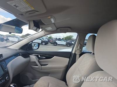 2022 Nissan Rogue Sport SV - zdjęcie 18 z 38 - miniatura