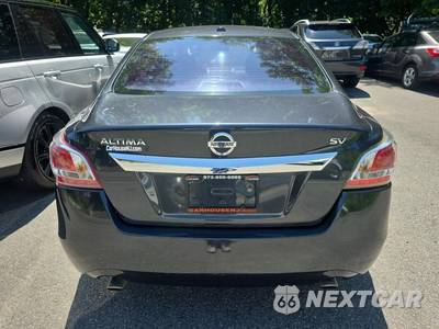 2013 Nissan Altima 2.5 SV Sedan - zdjęcie 5 z 30 - miniatura