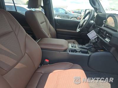 2026 Toyota Land Cruiser - zdjęcie 8 z 20 - miniatura