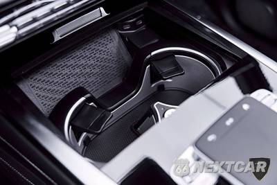 2026 Mercedes-Benz AMG G 63 4MATIC - zdjęcie 81 z 90 - miniatura