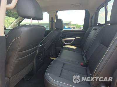 2018 Nissan TITAN PRO-4X Crew Cab Short Bed - zdjęcie 13 z 63 - miniatura