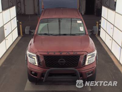 2018 Nissan TITAN PRO-4X Crew Cab Short Bed - zdjęcie 2 z 63 - miniatura