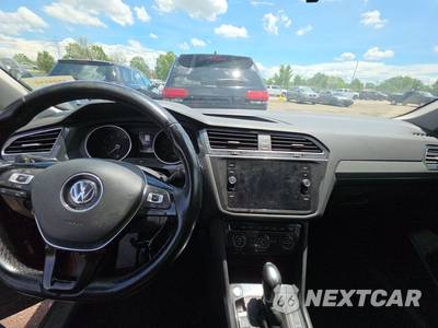 2018 Volkswagen Tiguan SEL - zdjęcie 11 z 46 - miniatura
