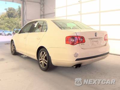 2005 Volkswagen New Jetta Sedan 2.5 - zdjęcie 6 z 43 - miniatura