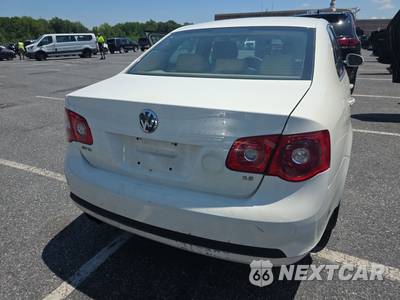 2005 Volkswagen New Jetta Sedan 2.5 - zdjęcie 16 z 43 - miniatura