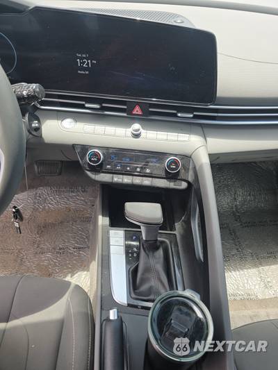 2024 Hyundai Elantra SEL - zdjęcie 11 z 24 - miniatura