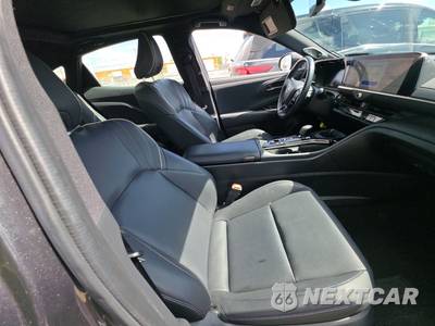 2024 Toyota Crown Limited - zdjęcie 8 z 33 - miniatura
