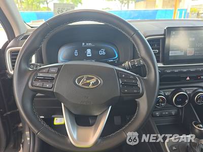 2025 Hyundai Venue SEL - zdjęcie 10 z 22 - miniatura