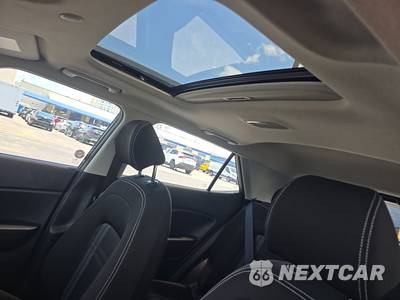 2025 Hyundai Venue SEL - zdjęcie 17 z 22 - miniatura