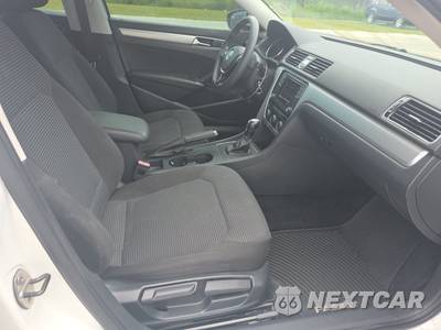 2017 Volkswagen Passat 1.8T S - zdjęcie 8 z 23 - miniatura