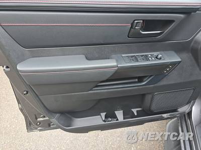 2025 Toyota Sequoia TRD Pro - zdjęcie 9 z 21 - miniatura