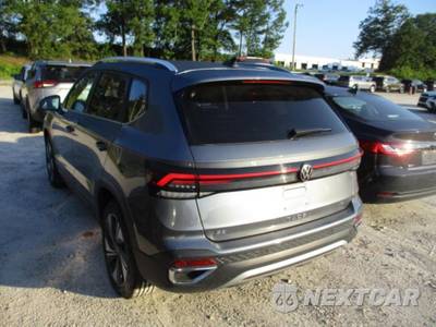 2025 Volkswagen Taos SE - zdjęcie 10 z 26 - miniatura