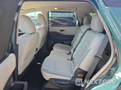 2023 Nissan Pathfinder SL - zdjęcie 14 z 24 - miniatura