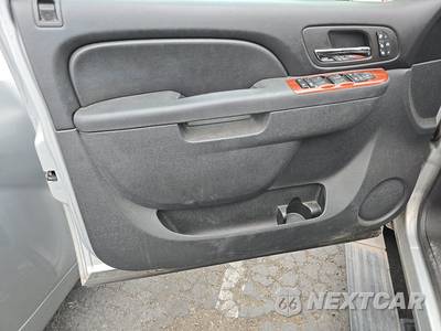 2013 Chevrolet Tahoe LTZ 1LZ - zdjęcie 9 z 35 - miniatura