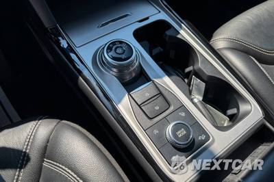 2021 Ford Explorer ST - zdjęcie 41 z 51 - miniatura