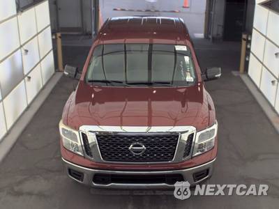 2017 Nissan TITAN SV Crew Cab Short Bed - zdjęcie 2 z 33 - miniatura