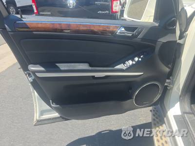 2012 Mercedes-Benz GL 550 4MATIC - zdjęcie 9 z 35 - miniatura