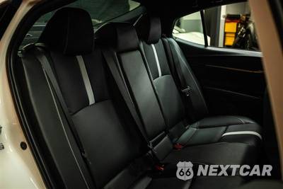 2025 Toyota Camry SE - zdjęcie 11 z 30 - miniatura
