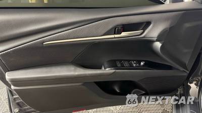 2025 Toyota Camry SE - zdjęcie 11 z 30 - miniatura