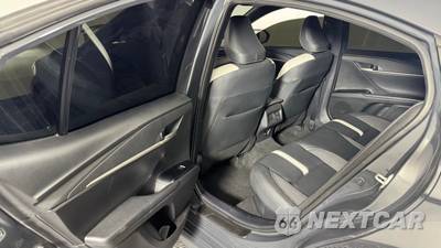 2025 Toyota Camry SE - zdjęcie 23 z 30 - miniatura