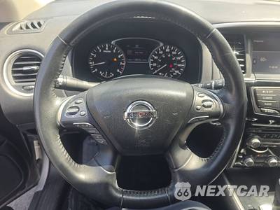 2019 Nissan Pathfinder SV - zdjęcie 10 z 23 - miniatura
