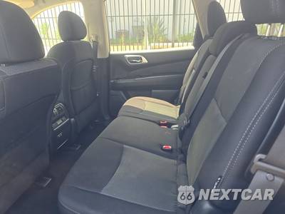 2019 Nissan Pathfinder SV - zdjęcie 13 z 23 - miniatura