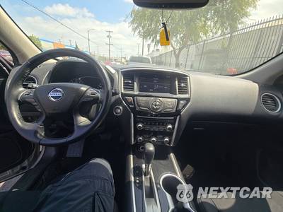 2019 Nissan Pathfinder SV - zdjęcie 11 z 23 - miniatura