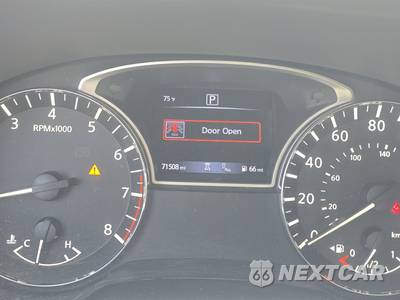 2019 Nissan Pathfinder SV - zdjęcie 12 z 23 - miniatura