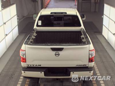 2018 Nissan TITAN PRO-4X Crew Cab Extra Short Bed - zdjęcie 6 z 34 - miniatura
