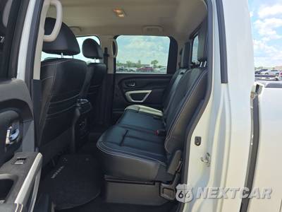 2018 Nissan TITAN PRO-4X Crew Cab Extra Short Bed - zdjęcie 19 z 34 - miniatura