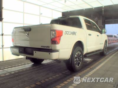 2018 Nissan TITAN PRO-4X Crew Cab Extra Short Bed - zdjęcie 5 z 34 - miniatura