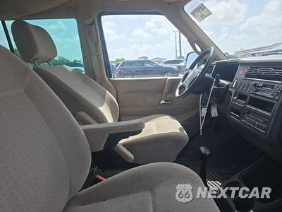 2003 Volkswagen EuroVan GLS 115.0" WB - zdjęcie 8 z 18 - miniatura