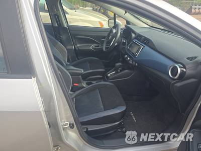 2025 Nissan Versa SV - zdjęcie 8 z 17 - miniatura