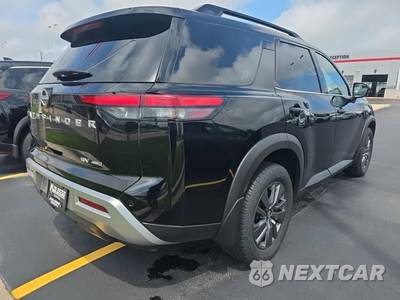 2024 Nissan Pathfinder SV - zdjęcie 4 z 26 - miniatura