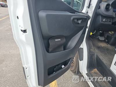 2025 Mercedes-Benz Sprinter 3500XD Cab Chassis DRW - zdjęcie 9 z 19 - miniatura
