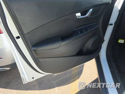 2023 Hyundai Kona Electric SE - zdjęcie 9 z 23 - miniatura