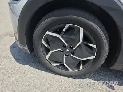 2024 Hyundai IONIQ 5 SEL - zdjęcie 17 z 32 - miniatura
