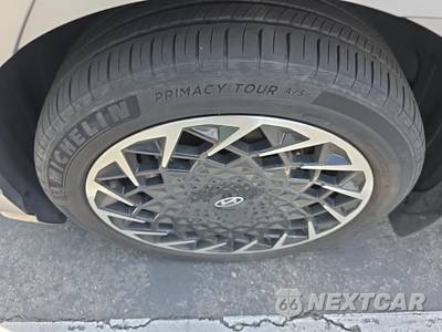 2023 Hyundai IONIQ 5 Limited - zdjęcie 17 z 32 - miniatura