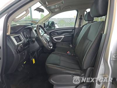 2018 Nissan TITAN XD SV Crew Cab Medium Bed - zdjęcie 7 z 83 - miniatura