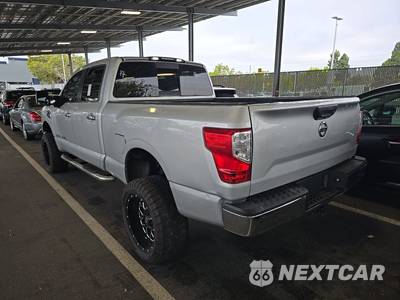 2018 Nissan TITAN XD SV Crew Cab Medium Bed - zdjęcie 6 z 83 - miniatura