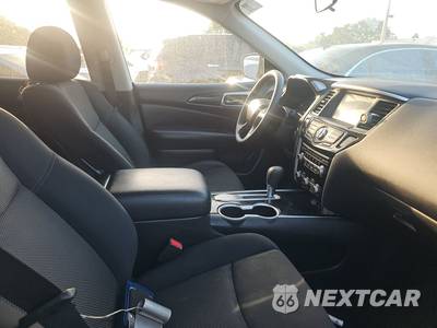 2018 Nissan Pathfinder S - zdjęcie 8 z 18 - miniatura