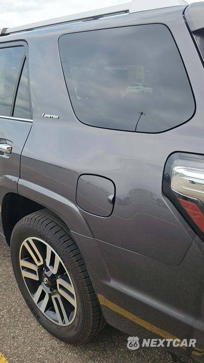 2022 Toyota 4Runner Limited - zdjęcie 28 z 38 - miniatura