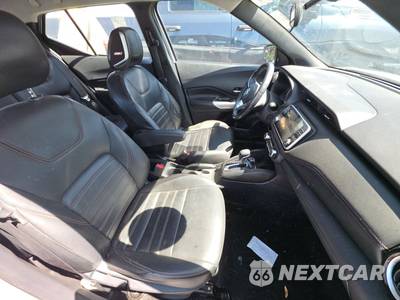 2018 Nissan Kicks SR - zdjęcie 8 z 34 - miniatura