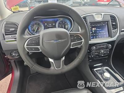 2023 Chrysler 300 Touring L - zdjęcie 14 z 22 - miniatura
