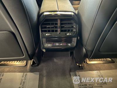 2022 BMW iX Sports Activity Vehicle xDrive50 - zdjęcie 31 z 53 - miniatura