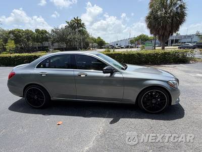 2016 Mercedes-Benz C 300 - zdjęcie 7 z 16 - miniatura