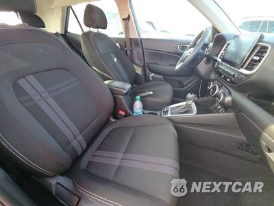 2025 Hyundai Venue SEL - zdjęcie 8 z 25 - miniatura