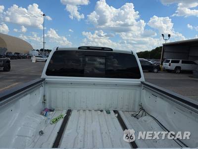 2021 Nissan TITAN PRO-4X Crew Cab Short Bed - zdjęcie 16 z 25 - miniatura